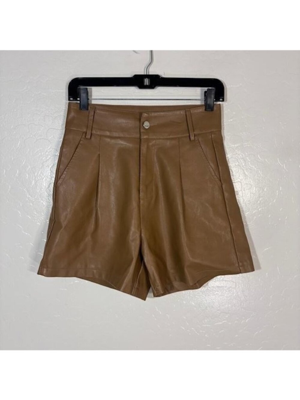 Venti6 Chino Shorts Womens Small Brown Faux Leather Pleated Lined High Rise